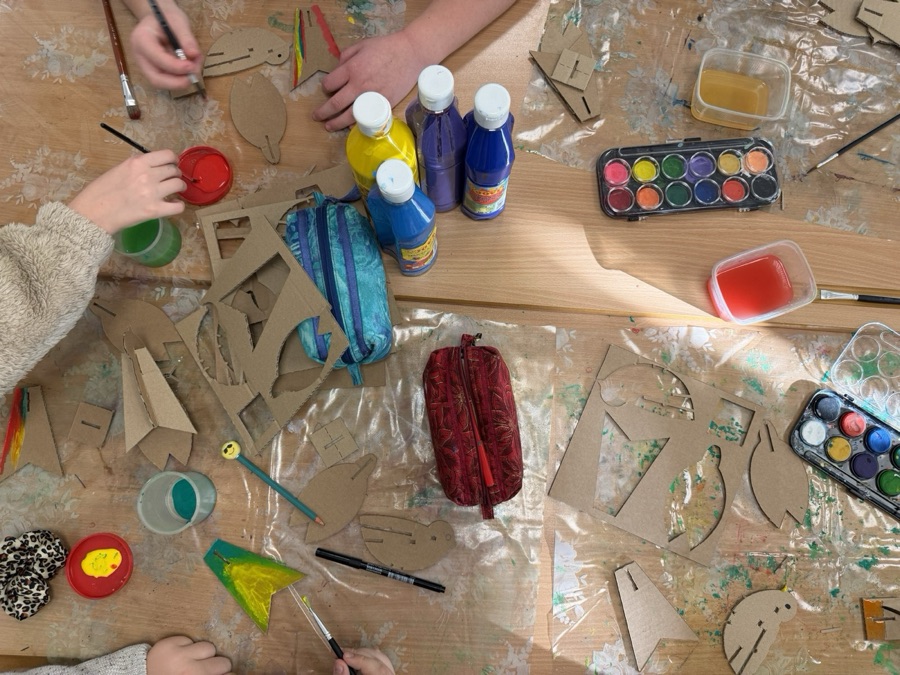 Kartonový beránek — kreativní sada Kartonek.cz