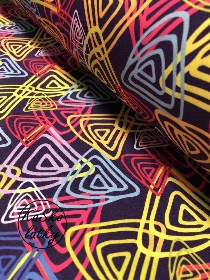 Zbytek - Softshell s fleecem barevné trojúhelníky  40 x 150 cm