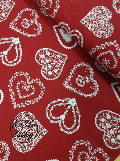 Bavlněná látka velké folklórní srdce na červené