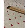 Zbytek - Bavlněná látka červená srdce na režné  20 x 150 cm