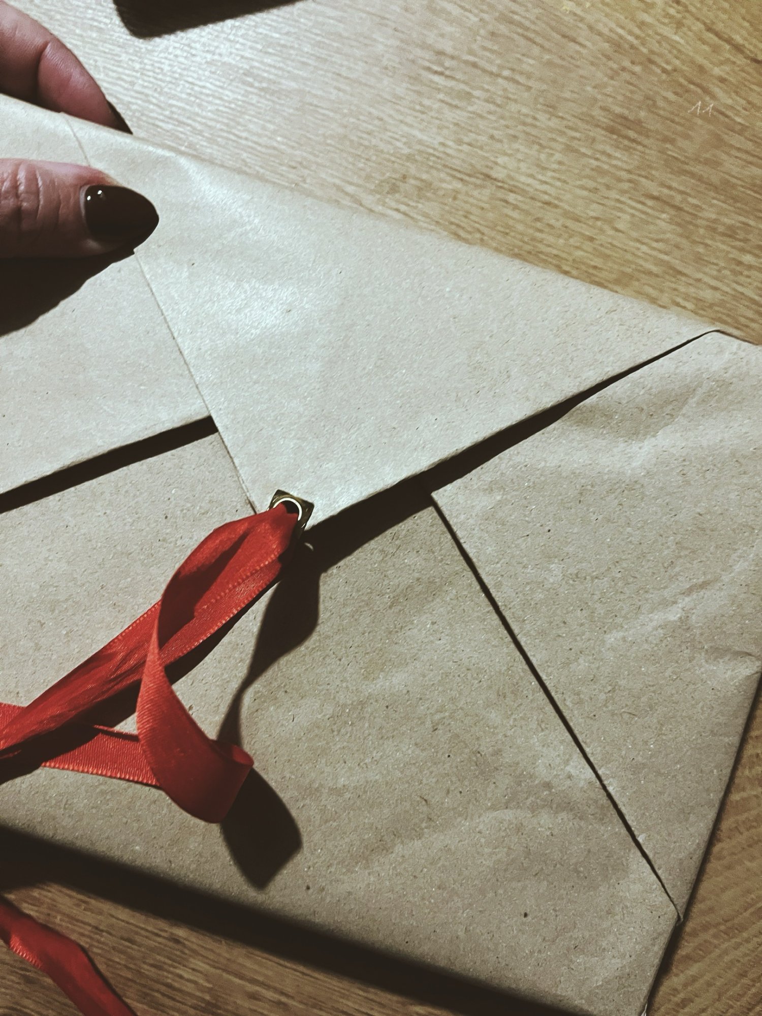 Jak zabalit dárek s lehkostí a radostí: Čtvercová obálka