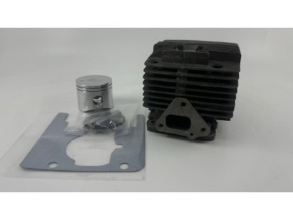 Válec s pístem Oleo-Mac BC530T, BC530S, BCF530, BCF550, BC550 MASTER Originál 61400181