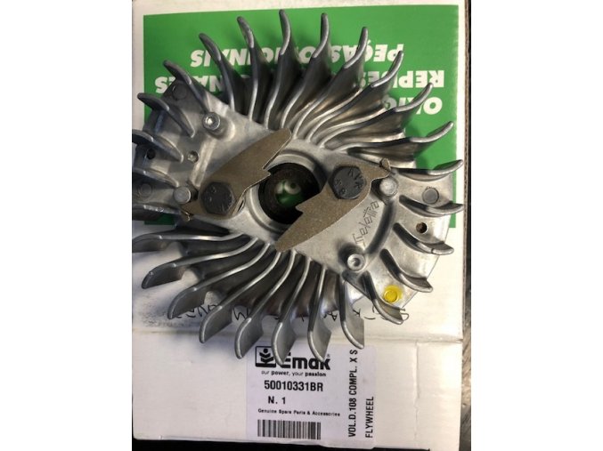 Setrvačník- Ventilátor s magnetem Oleo-Mac 956, 962 originál 50010331BR