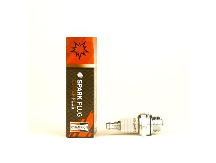 Zapaľovacie sviečky CHAMPION CJ8 pre motorové píly Husqvarna, Stihl, Dolmar, Oleo-Mac
