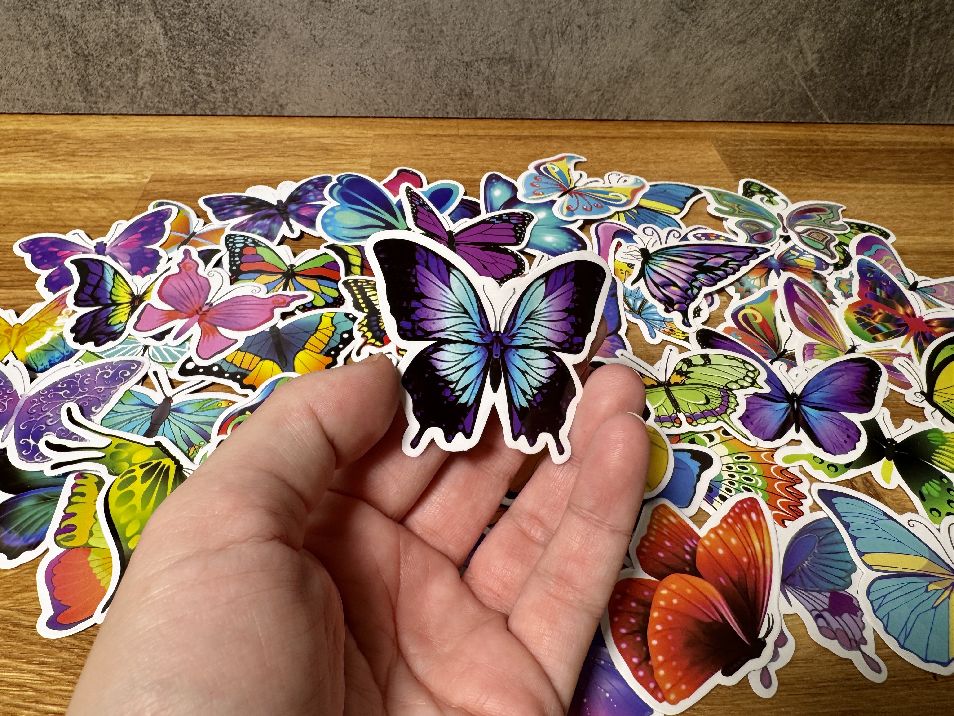 samolepky_motyl_mix_leskly_2