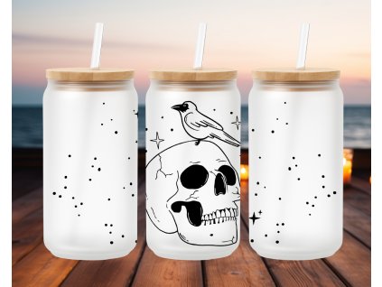 sklenicka s potiskem lebka