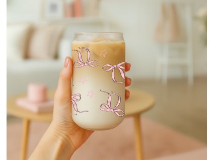 sklenicka na kavu s maslickami