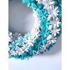 Dekorační věnec tyrkysová jemnost