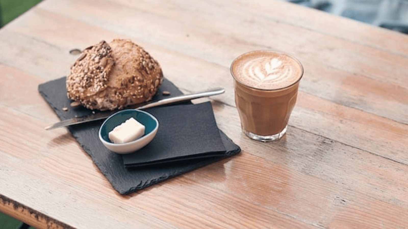 Flat White: Jak vznikla tahle populární káva?