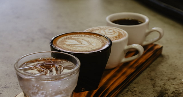 Jak servírovat kávu v kavárně? Poradíme, na co myslet!