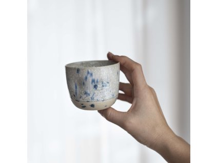 Hrneček střední "Abstraktní tečky"