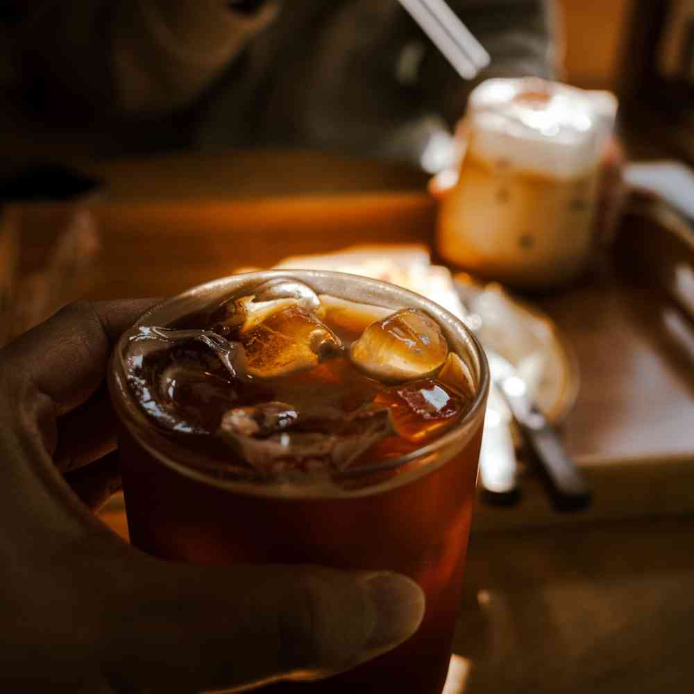 Jaká káva je nejlepší pro přípravu cold brew a proč?
