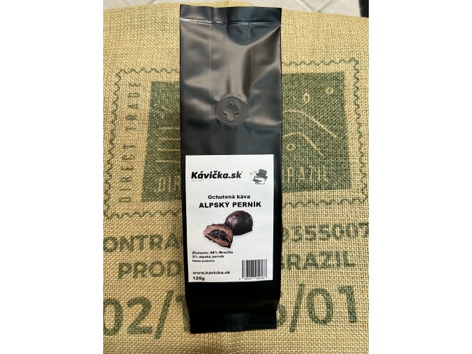 Kavicka Brazil ochutena zrnkova kava ALPSKY PERNIK 125g