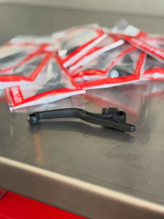 Dlouhodobě nedostupné páčky POLISPORT opět skladem ✅ Velmi oblíbené nezlomitelné páčky pro pumpy Brembo, Nissin, BrakTec i...