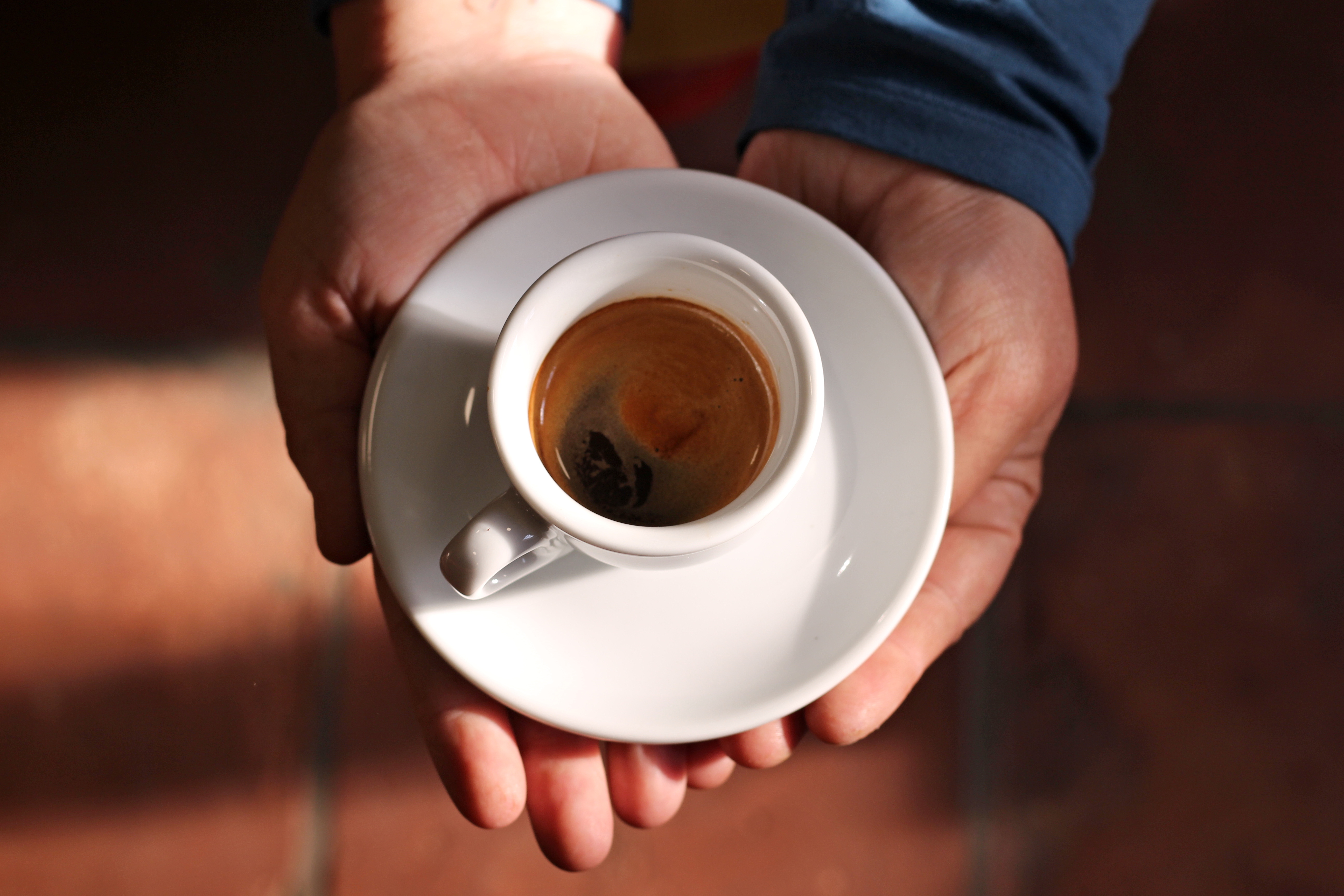 Kde je více kofeinu? (espresso vs filtrovaná káva)