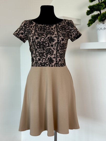 4386F183 59CD 4B28 A0E5 12F63FB02499