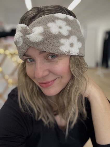 3EAF4239 B699 458B B895 B7E777E508DF