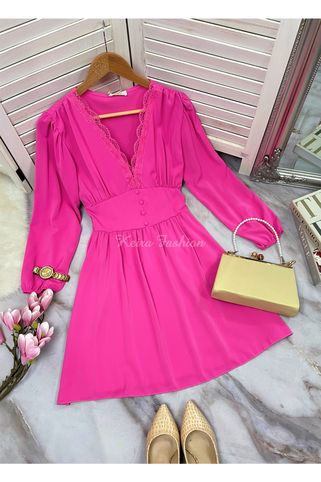 pink šaty s čipkou