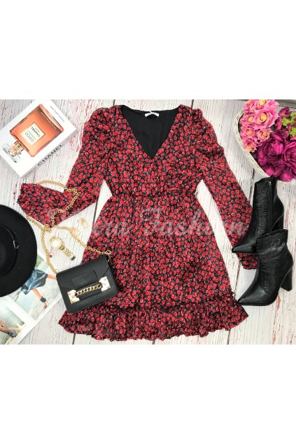 čierne šaty s červeným ružami