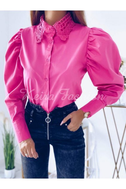 ružová košeľa s háčkovaným golierom