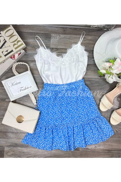 modrá kvetovaná krátka sukňa