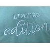 mintová mikina s nápisom limited edition