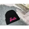 čierna čiapka s ružovým nápisom barbie