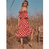 červené bodkované šaty