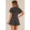 krátky čierny bodkovaný overal