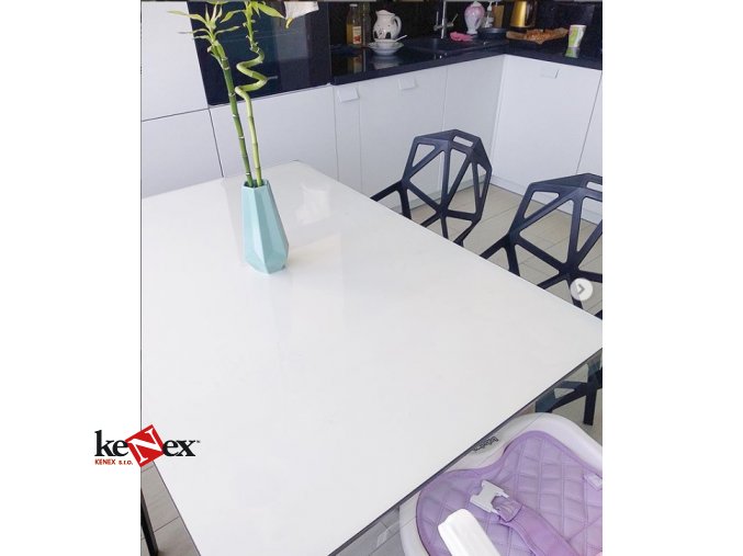 ubrus na stul z mekkeho skla 80x113 cm