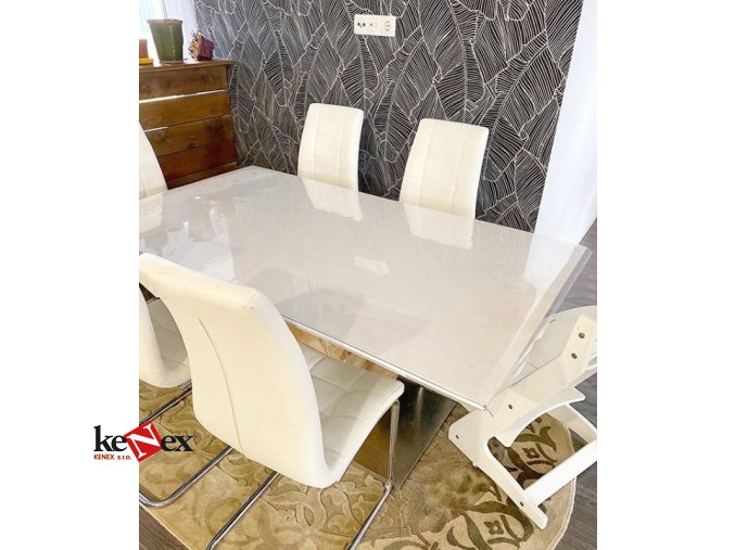 ubrus na stul z mekkeho skla 79x124 cm