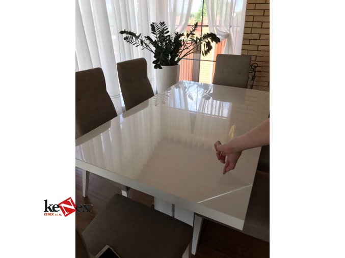 ubrus na stul z mekkeho skla 123x91 cm