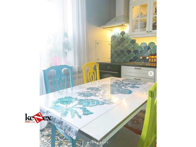 ubrus na stul z mekkeho skla 180x76 cm