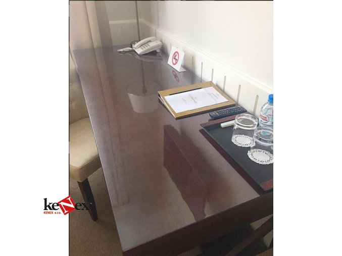 ubrus na stul z mekkeho skla 250x59cm