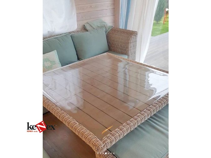 ubrus na stul z mekkeho skla 45x40 cm