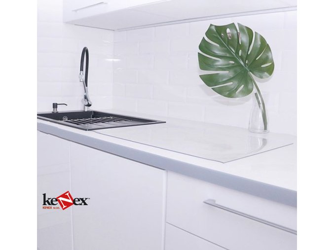 ubrus na stul z mekkeho skla 45x45 cm 1