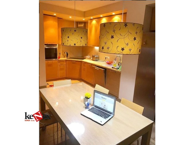 ubrus na stul z mekkeho skla 48x145 cm