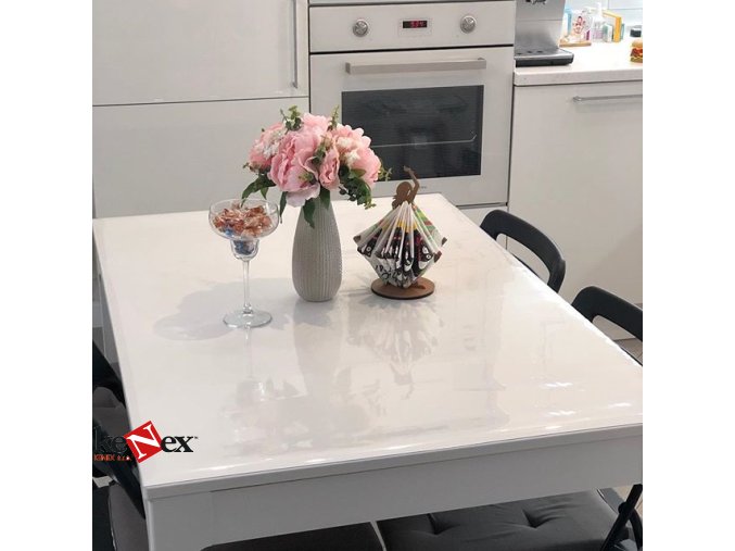 ubrus na stul z mekkeho skla 50x173 cm 1