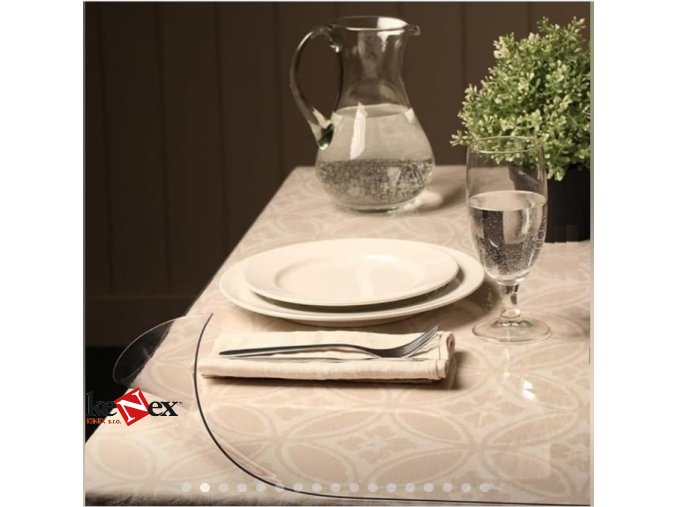 ubrus na stul z mekkeho skla 65x125 cm