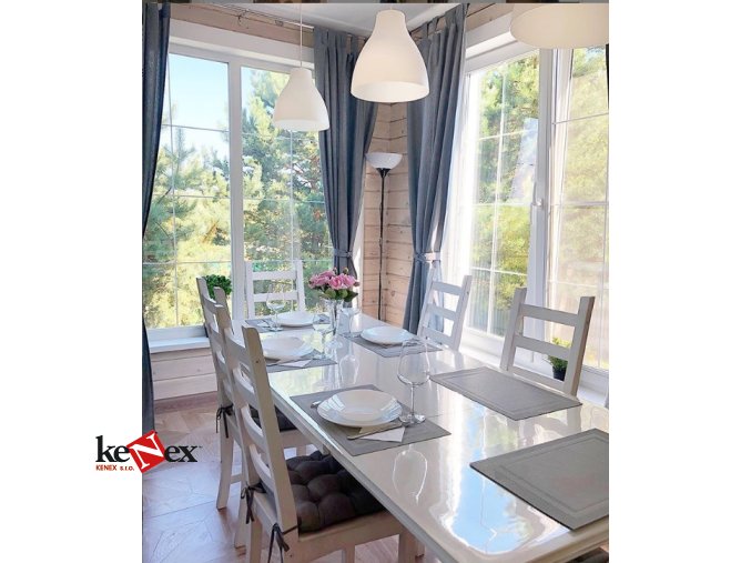 ubrus na stul z mekkeho skla 65x130 cm