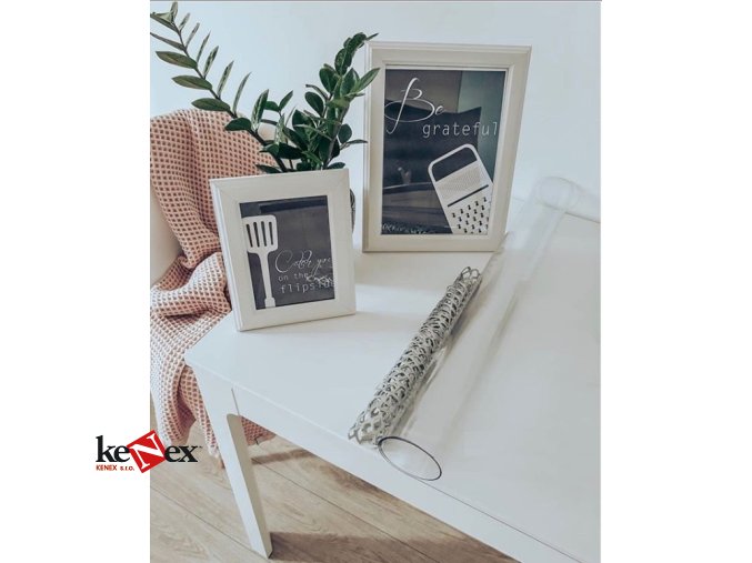 ubrus na stul z mekkeho skla 68x125 cm