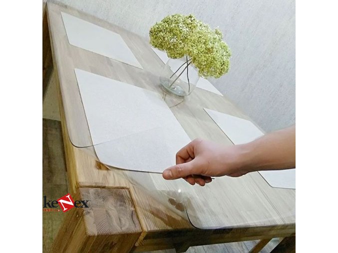 ubrus na stul z mekkeho skla 70x140cm