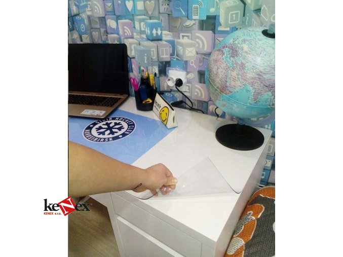 ubrus na stul z mekkeho skla 70x85 cm