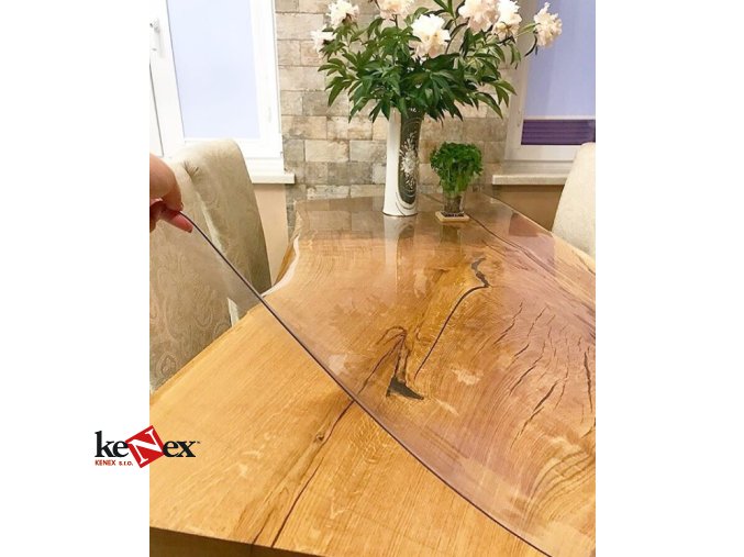 ubrus na stul z mekkeho skla 77x110 cm