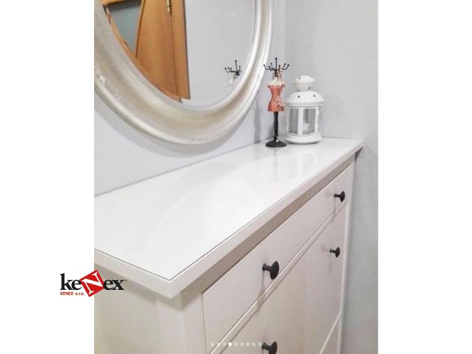 ubrus na stul z mekkeho skla 80x135 cm