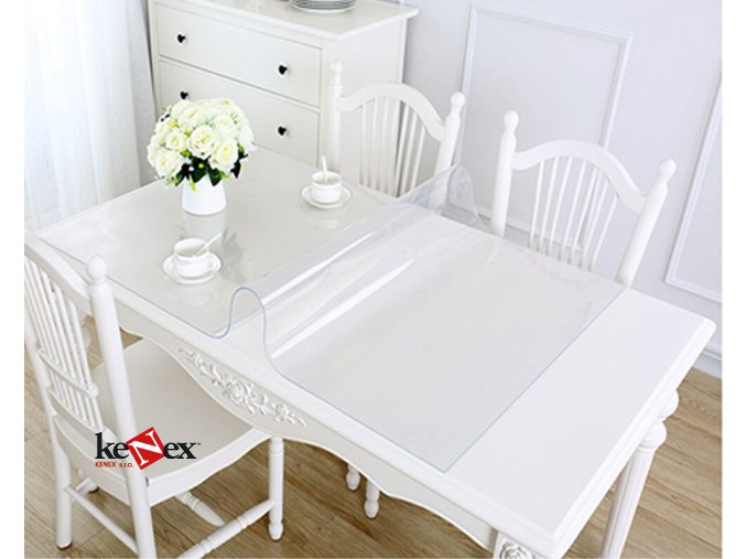 ubrus na stul z mekkeho skla 81x122 cm 1