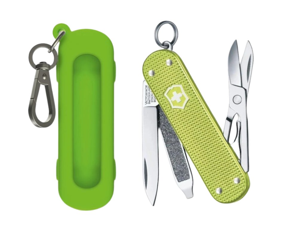 1244858 set kapesni nuz victorinox classic colors alox lime twist a silikonove pouzdro