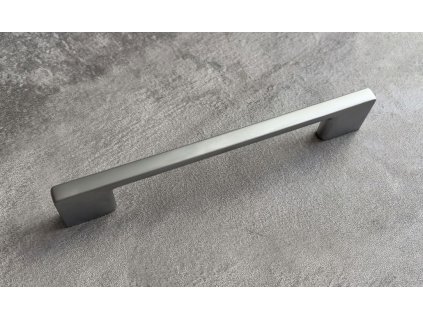 Nábytková úchytka UM-1143 CHROM MAT