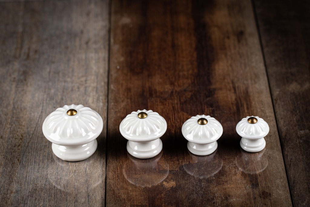 Levně Porcelánová úchytka - smetanová - KOPRETINA Velikost: Malé
