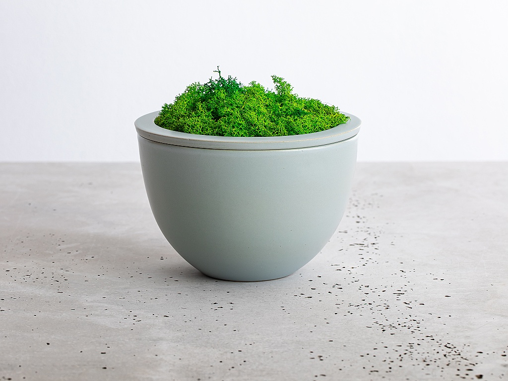 Keramická urna na zvířata Vygravírování textu: Gravírování - jméno, datum narození a úmrtí - nádoba